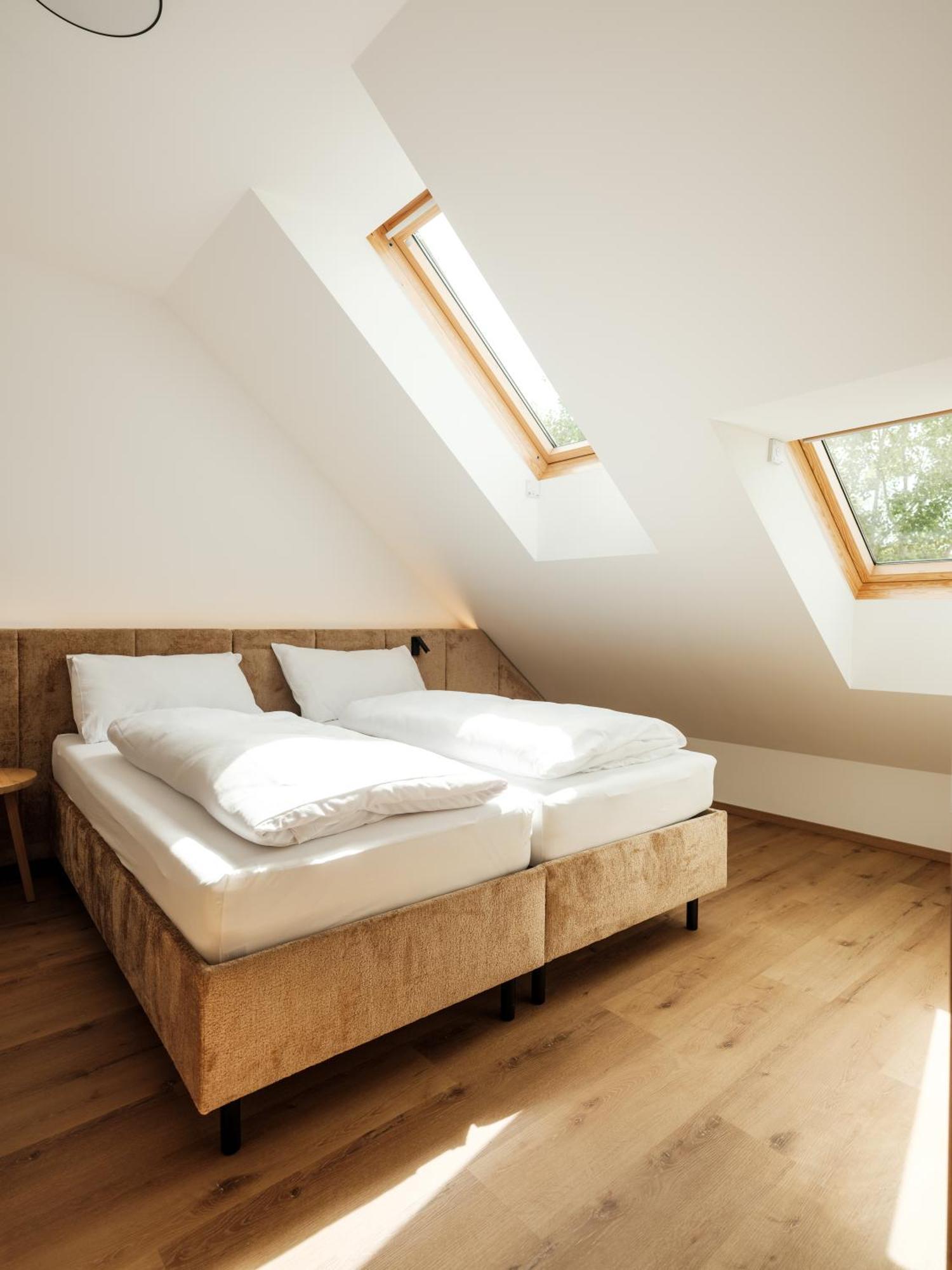 Hotel Neustifter ポイスドルフ エクステリア 写真