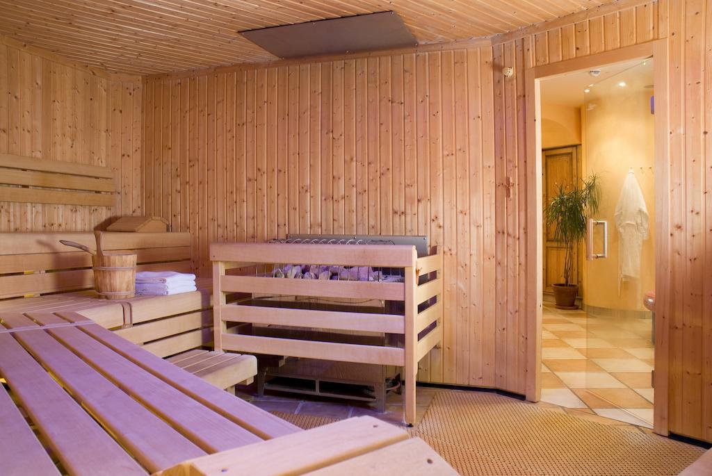 Hotel Neustifter ポイスドルフ エクステリア 写真
