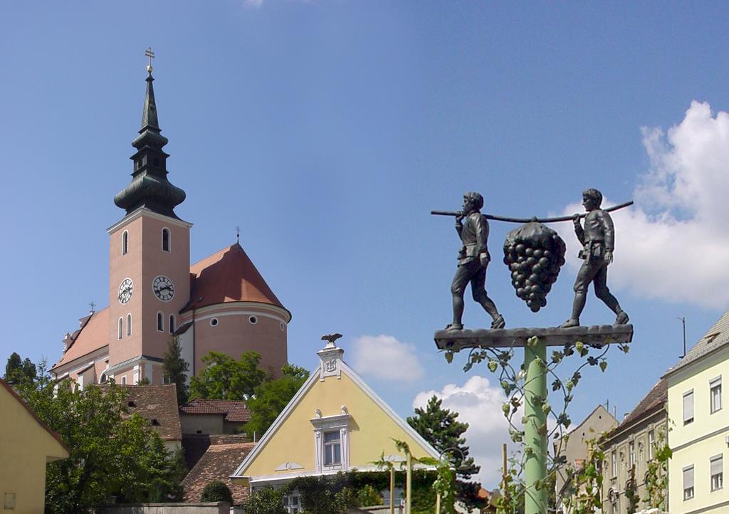 Hotel Neustifter ポイスドルフ エクステリア 写真