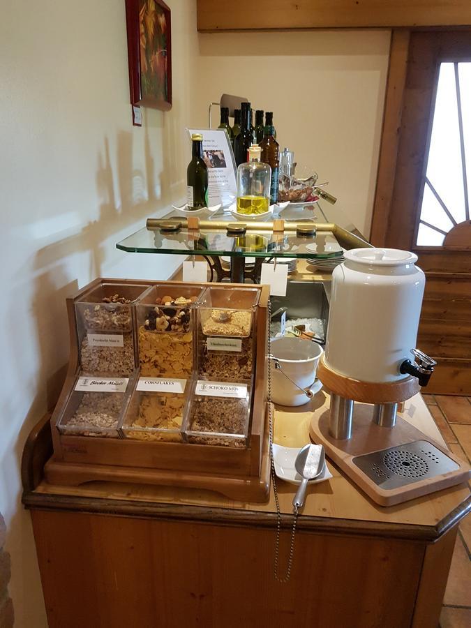 Hotel Neustifter ポイスドルフ エクステリア 写真