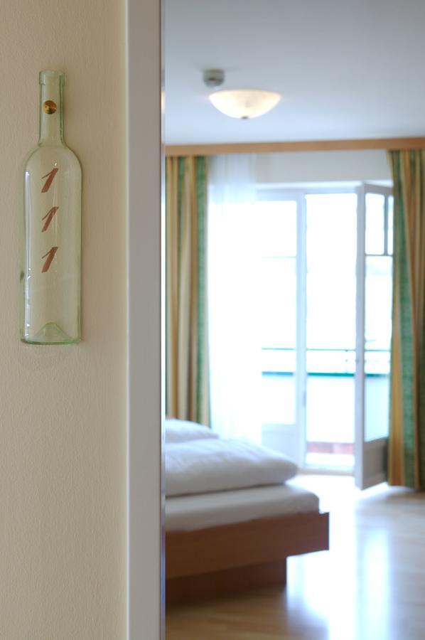 Hotel Neustifter ポイスドルフ エクステリア 写真